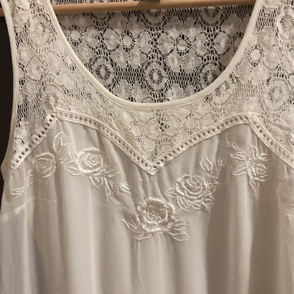 Romantic Dress - Picture 7 of 8